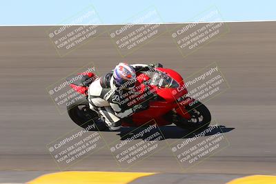 media/Oct-09-2022-SoCal Trackdays (Sun) [[95640aeeb6]]/Bowl (1015am)/